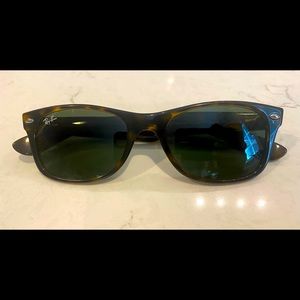Wayfarer Classic Ray-Ban Sunglasses